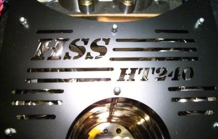 12.Griglia dell'amplificatore HSS Fidelity HT240 ridisegnata e tagliata al laser